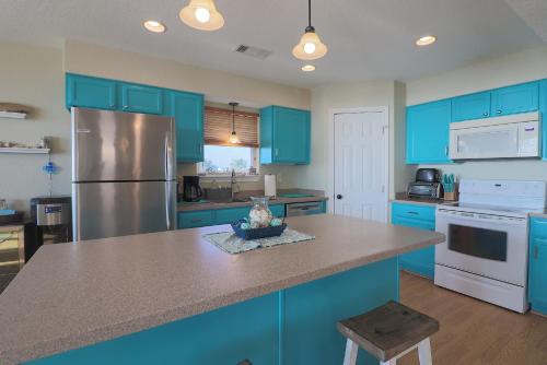 Freeport Casa | Glorious Home with Private Boardwalk Amazing Beach Views