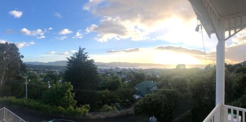 West Hobart Casa | Glorious Views - beautiful 1925 heritage house