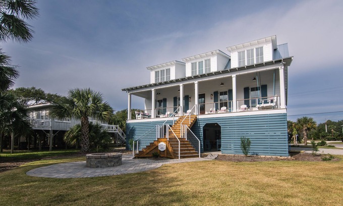 Edisto Island Casa | Glory Be-Custom Showplace;Ocean Views & Direct Beach Access; 3 Primary Suites
