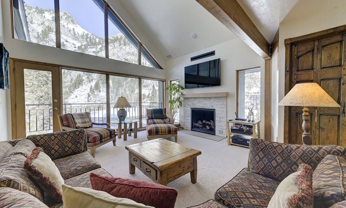 Salt Lake Mountain Resorts Casa | Impresionante condominio con capacidad para 10 personas, 0. 6 millas de distancia de Alta!