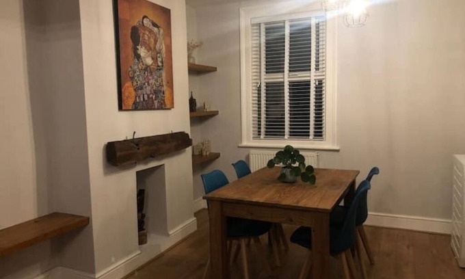Horfield Casa | Gloucester Rd 2 mins away - Fab, trendy house