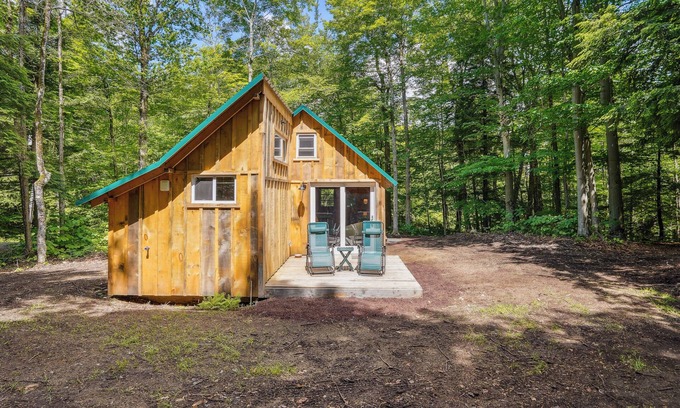 Gloversville Apartamento | Gloversville Retreat with Patio & Lake Access!