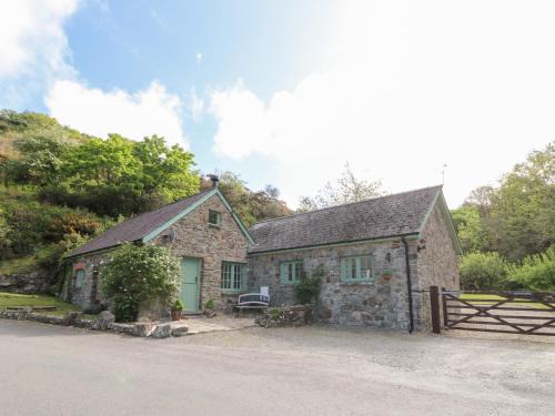 Moylegrove Casa | Glyn Yr Efail