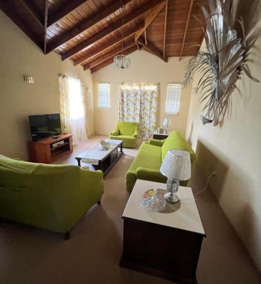 Retreat Casa | GNC Guesthouse