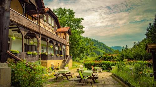 Mieroszow Casa | Gościniec Kowalova