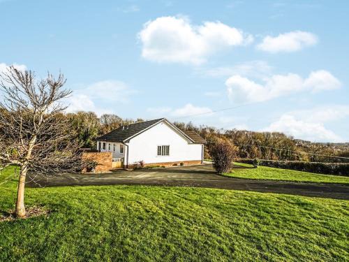 Trevor Casa | Godre'r Coed