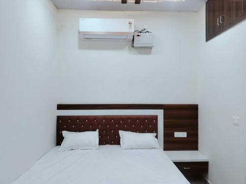 Chhata Casa | Goenka Home Stay Barsana