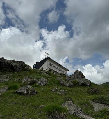 Kazbegi Hotel | Gogi Resort