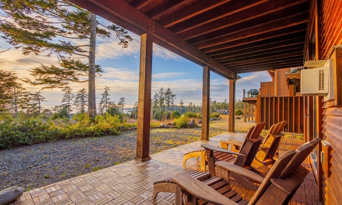 Ucluelet Condominio | Goin 'Left at the Ridge