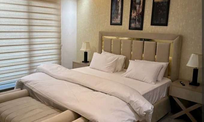 Lahore Apartamento | Gold crest Mall & Residence luxury apartments
