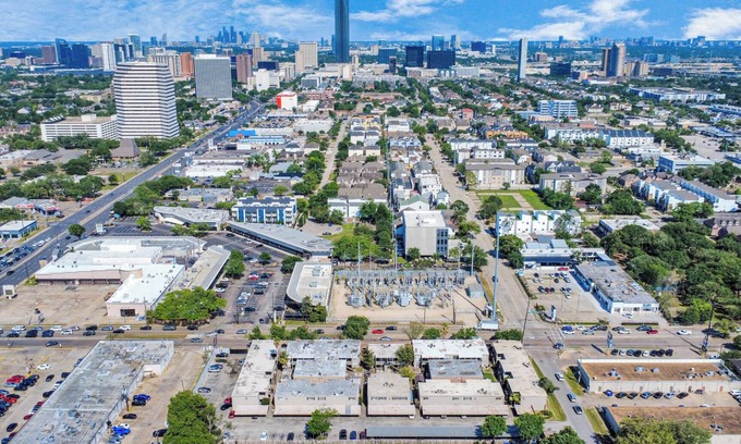 Houston Apartamento | Gold cup,Wrk frm home,Galleria,NRG,Pool,Sleeps 7, Keyshia Cole, Russ