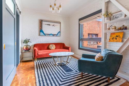 Hollywood Hotel | Gold-Diggers