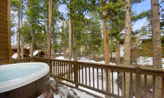 Warrior's Mark West Casa | Gold King Chalet 3 Bedroom Townhouse by RedAwning