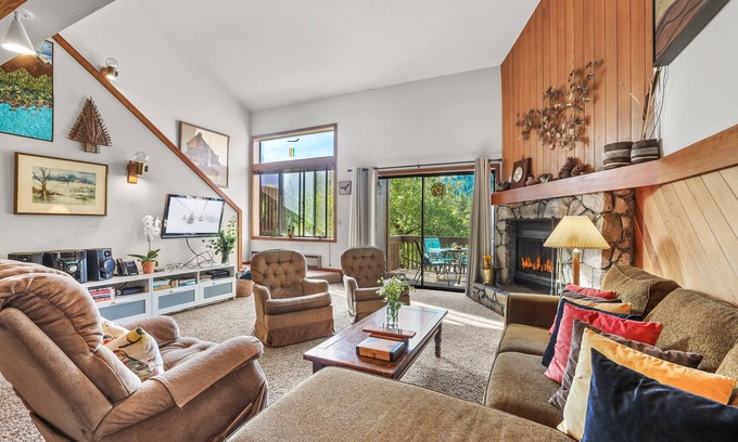Olympic Valley Casa | Gold Medal Getaway: Free Shuttle to Palisades