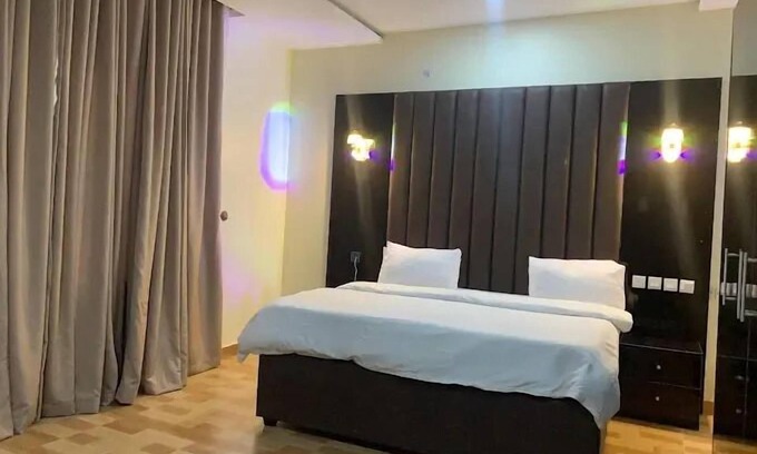 Enugu Hotel | Gold Rhino Hotel