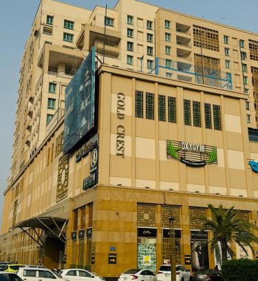 Loralai District Apartamento | Goldcrest Luxury Serviced Apartments DHA Phase 4 Lahore Near Airport & MM Alam Road