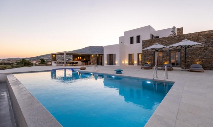 Chrissi Akti Apartamento | Golden Bay luxury villas and suites