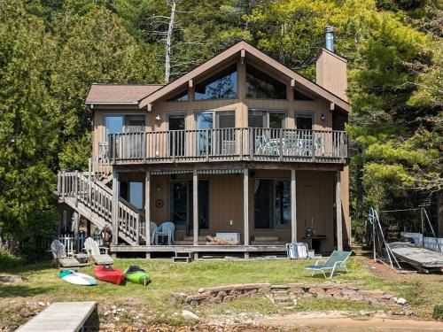 Beulah Casa | Golden Crystal Shores