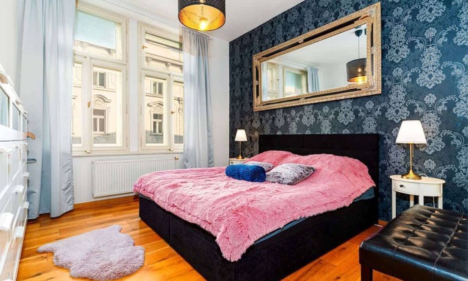 Prague 2 Apartamento | Golden Dog Kingdom Su