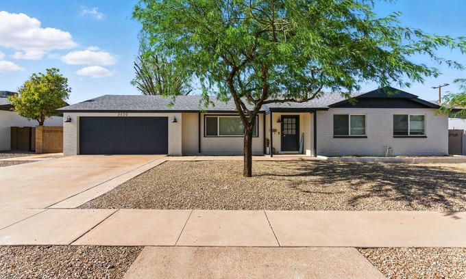 Paradise Valley Village Casa | Golden Glow Luxe Family Getaway