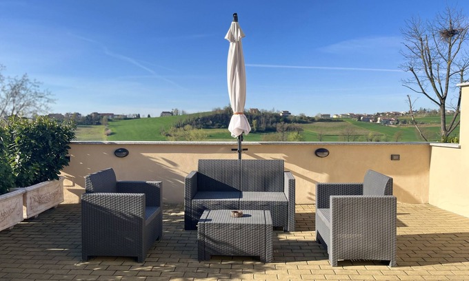 Rosignano Monferrato Casa | Golden Hills Farmhouse in Monferrato