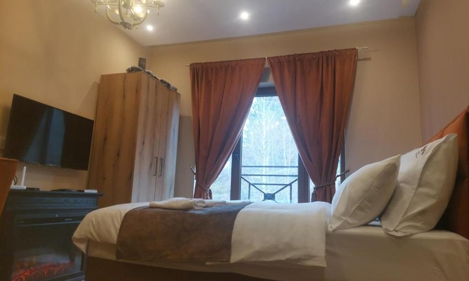 Lisina Apartamento | Golden Mountain A75 NLux Milmari