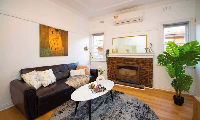 Hampton Casa | Golden & Perfectly Located Family Home at Hampton