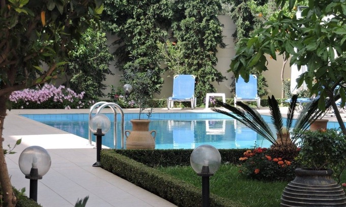 Kamisiana Casa | Golden Rose Suites