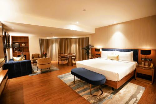 Panch Batti Hotel | Golden Tulip Jaipur