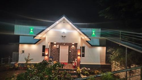 Elappara Villa | Golden Villa
