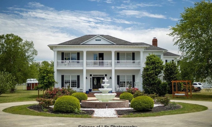 Parkton Casa | Goldmine of a find 3-bedrooms!