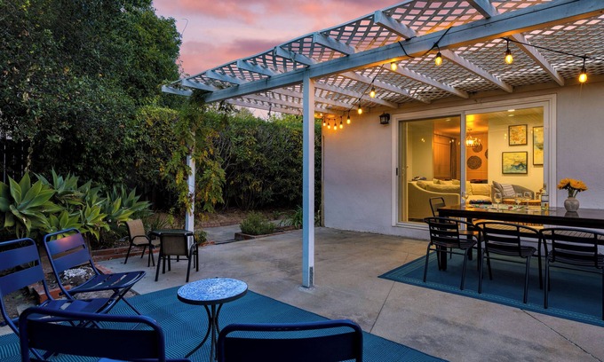 Goleta Casa | Goleta Getaway by AvantStay | Private Backyard, 1.5mi to the Beach!