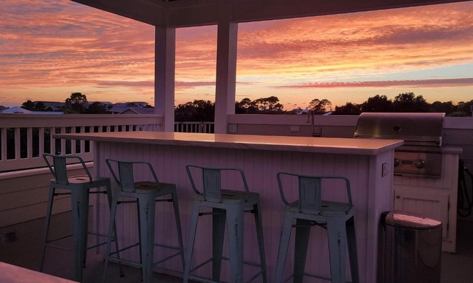 Santa Rosa Beach Casa | Golf Cart, 3 King Beds, Covered Rooftop Area, Half Mile to Beach!