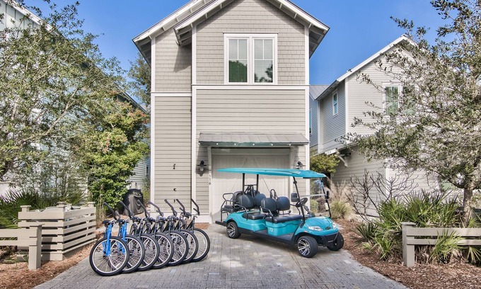 Watercolor Casa | ¡Carro de golf de 4 plazas incluido! 5 bicicletas! ¡3 suites King, junto a la piscina DragonFly! 116 East Royal Fern Way