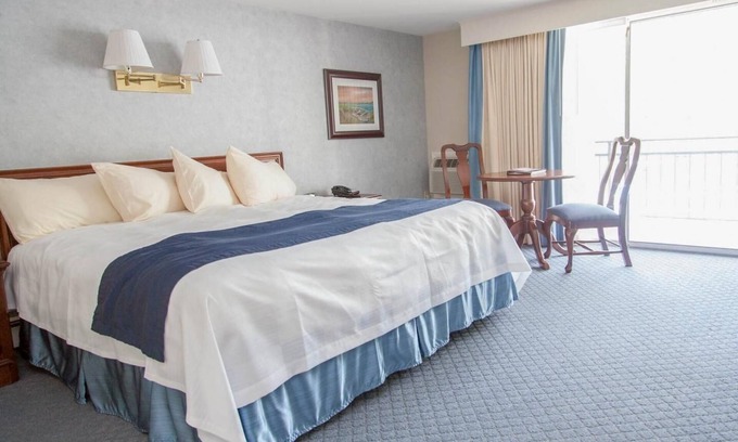 South Yarmouth Casa | Golf Course-Adjacent Traditional One Bed, Blue Rock Resort