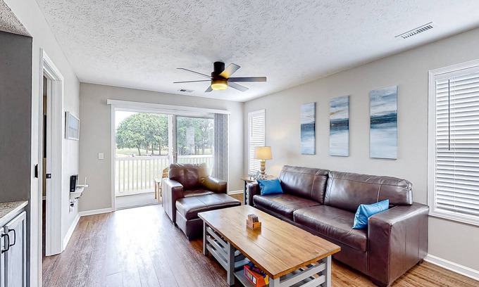 Carolina Forest Condominio | Golf course-front 2nd-floor condo with water views, pool, tennis, & on-site golf