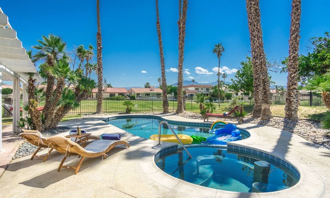 Indio Casa | Golf Course House - Garden Relax Retreat, Private Pool + Spa.