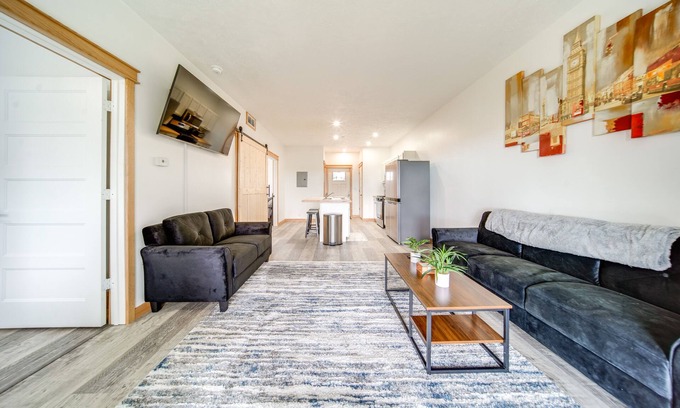Erie Condominio | Golf Course View: Centrally Located Condo in Erie