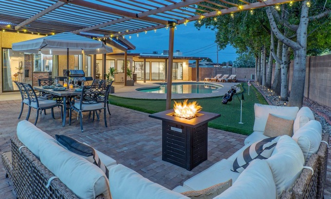 East Mesa Casa | Golf Course View, Sleeps 10, Remodeled Vacation Getaway, Pool, Putt Green, Fire Pit