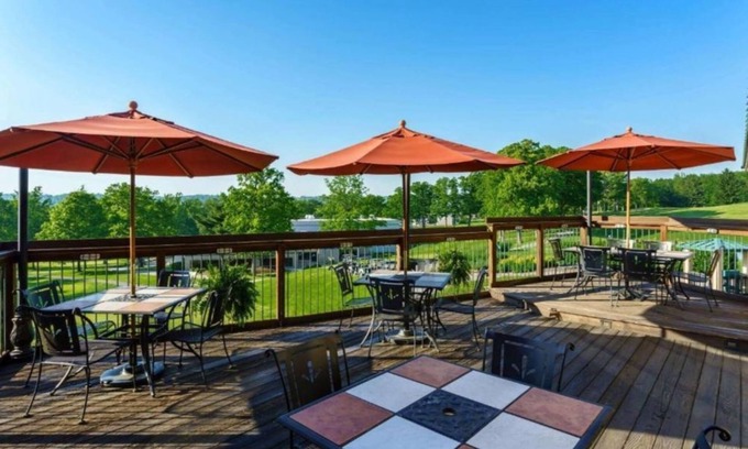 Cheat Lake Apartamento | Golf Getaway Haven: Studio at Lakeview Resort