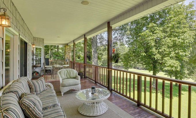 Roaring Gap Casa | Golf, Hike & Explore: Blue Ridge Mtn Haven w/Deck