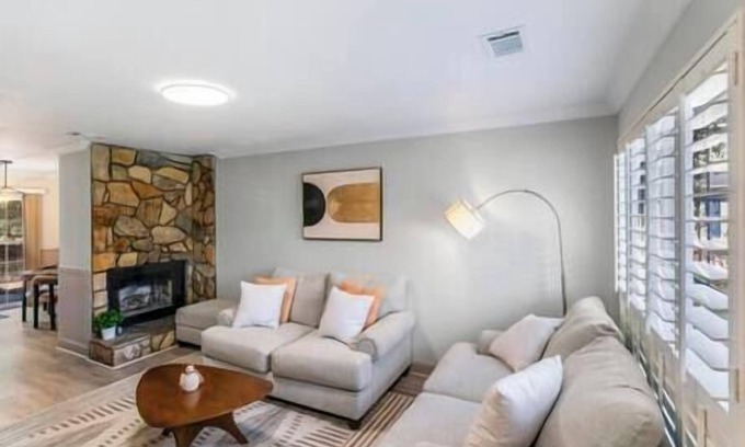 Piper Glen Estates Casa | Golf Oasis Modern Townhome!