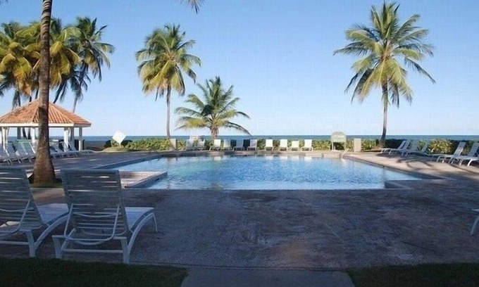 Mameyes II Villa | Villa de golf y océano recientemente renovada con impresionantes vistas