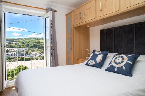 Aberporth Casa | Golwgfor (Sea View) by Aberporth Beach Holidays