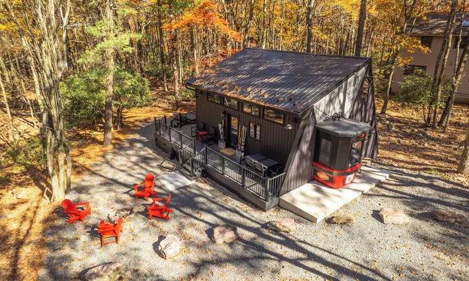Lake Harmony Estates Cabina | Gondola34 - the Poconos most unique tiny cabin!