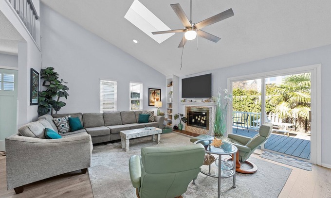 Northeast Virginia Beach Condominio | Gone Coastal Beautiful North End Close To Beach Access