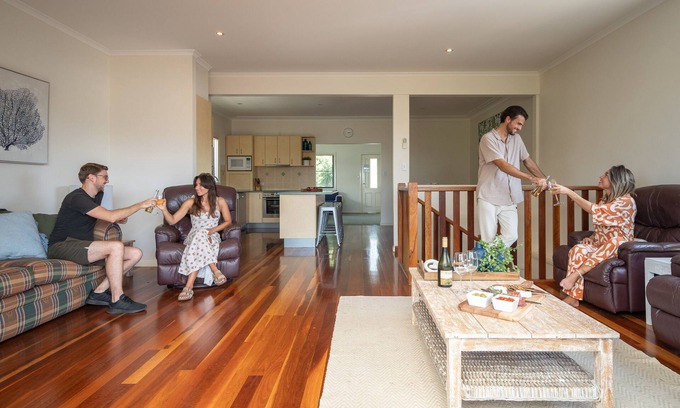 Nelson Bay Casa | Gone Surfing - In the heart of Nelson Bay Village