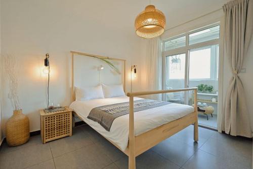 Weiyang Apartamento | Gongxi Home Plus Bell Tower Big Wild Goose Pagoda Tangcheng Terra Cotta Warriors6 metro away from Xian North Railway Station 3 minutes walk to Line 2 100 inch projection free trial service