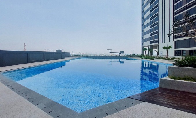 Pinang Apartamento | Good And Homey Studio At Collins Boulevard Apartment