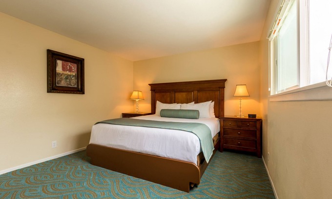 Oxnard Shores Hotel | Good-Value Accommodation! 3 Convenient Units, Kitchen, Onsite Parking!